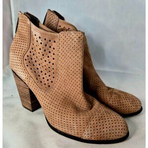 Adam Tucker for Me Too